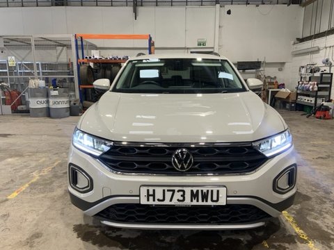 Volkswagen T-Roc LIFE TSI DSG 2