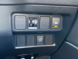 Nissan Qashqai 1.3 Qashqai N-Connecta DiG-T 5dr 53