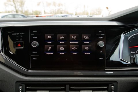 Volkswagen Polo R-LINE TSI DSG 22