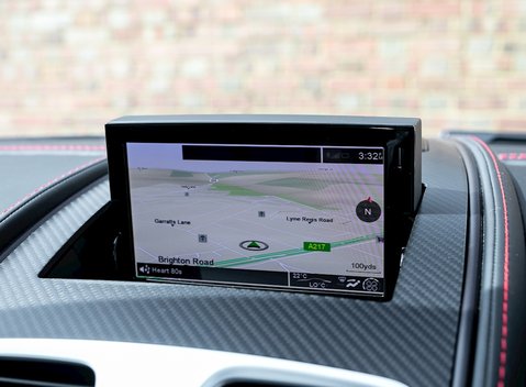 Aston Martin Vanquish 17