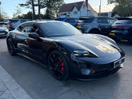 Porsche Taycan GTS 15
