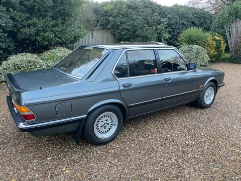 BMW 5 Series E28 518i Saloon 17