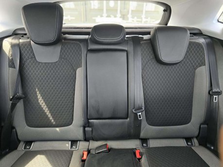Vauxhall Grandland X 1.6 Turbo D BlueInjection Sport Nav SUV 5dr Diesel Auto Euro 6 (s/s) (120 p 18