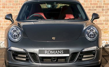 Porsche 911 (991) Carrera GTS 4