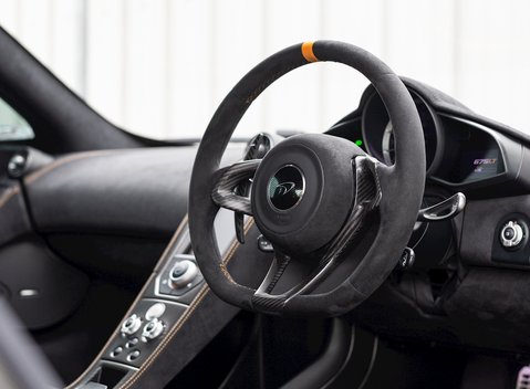 McLaren 675LT 13