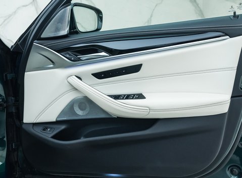 BMW Alpina B5 Touring 34