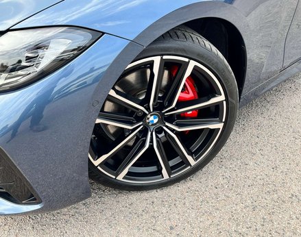 BMW 4 Series 2.0 420d xDrive M Sport MHEV Auto 4WD 2dr 3