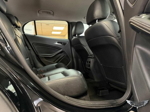 Mercedes-Benz GLA 2.1 GLA220d Sport (Premium) 7G-DCT 4MATIC Euro 6 (s/s) 5dr 61