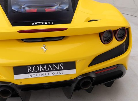 Ferrari F8 Tributo 23