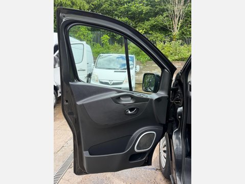 Vauxhall Vivaro 1.6 CDTi 2900 BiTurbo ecoFLEX Sportive Panel Van 5dr Diesel Manual L2 H1 Eu 27