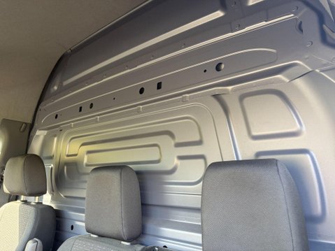 Mercedes-Benz Sprinter 2.0 315 CDI Premium Panel Van 5dr Diesel G-Tronic RWD L2 H2 Euro 6 (s/s) (1 15
