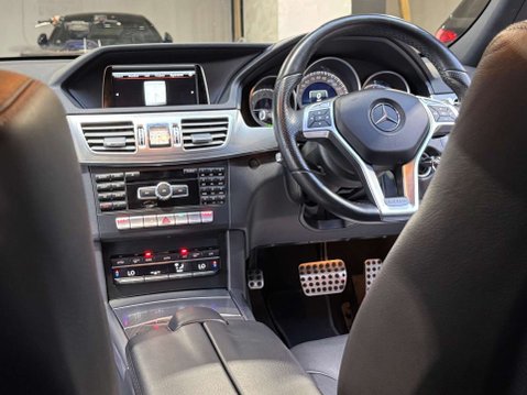 Mercedes-Benz E Class 2.1 E220 AMG Sport CDi Auto 4dr 74