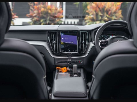 Volvo XC60 2.0 XC60 R-Design T6 Recharge AWD Auto 4WD 5dr 25