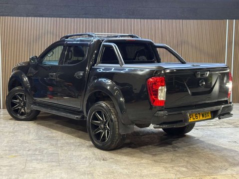 Nissan Navara 2.3 Navara Tekna dCi Auto 4WD 5dr 30
