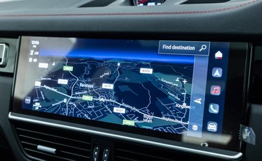 Porsche Cayenne GTS 18