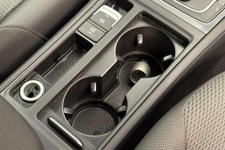 Volkswagen Golf 35.8kWh e-Golf Hatchback 5dr Electric Auto (136 ps) 41