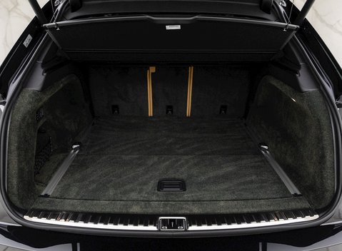 Bentley Bentayga V8 27