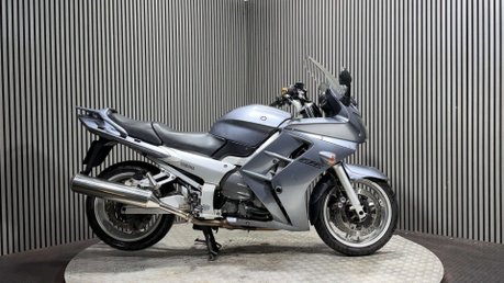 Yamaha FJR1300 2004 ONLY 36K SPARES OR REPAIR SPORTS TOURER PROJECT BIKE 1