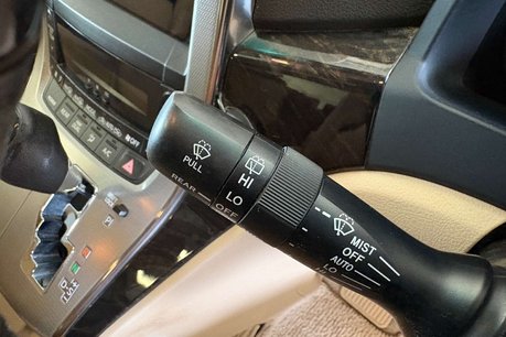 Toyota Vellfire V6 L Edition 48
