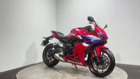 Honda CBR 2024 74 PLATE E-CLUTCH ONLY 240 MILES MOT AUTO 650CC SPORTS BIKE 3
