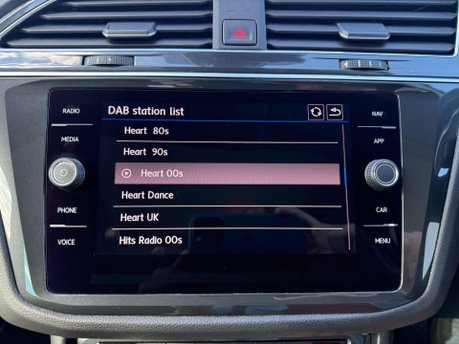 Volkswagen Tiguan 2.0 TDI SEL DSG Euro 6 (s/s) 5dr 19