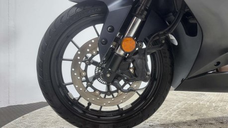 Yamaha R125 YZF 2023 ONLY 4K 1 OWNER NEW MOT SERVICED SPORTS BIKE 125CC 30