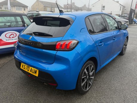 Peugeot 208 PURETECH ALLURE S/S 9