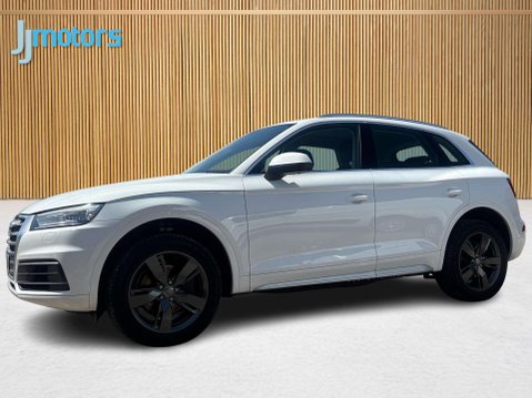 Audi Q5 2.0 TDI Sport SUV 5dr Diesel S Tronic quattro Euro 6 (s/s) (190 ps) 19