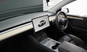 Tesla Model Y RWD 20" Induction Alloys Comfort Suspension GROK AI Ryzen Chip LFP 1 Owner 13