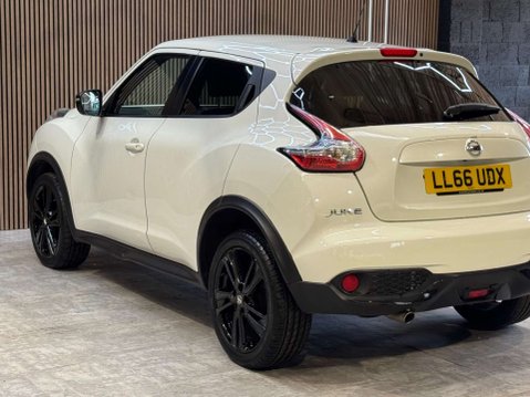 Nissan Juke 1.6 Juke N-Connecta CVT 5dr 26