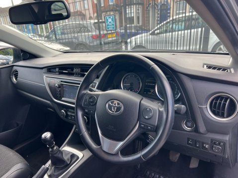 Toyota Auris 1.6 V-Matic Excel Euro 5 5dr 18