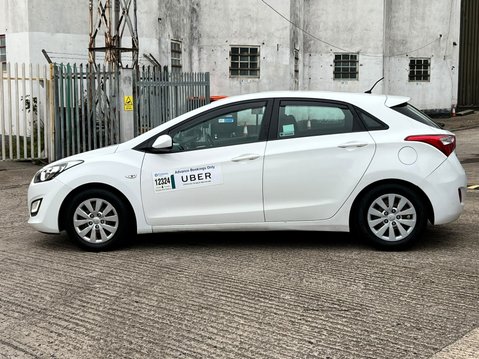 Hyundai i30 CRDI S BLUE DRIVE 23