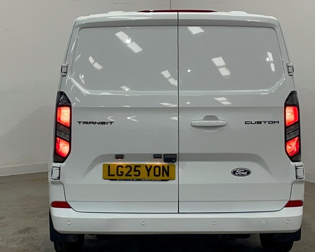 Ford Transit Custom FORD TRANSIT CUSTOM 2.0 Eco Blue 320 136ps L2H1 Double Cab Van Limited