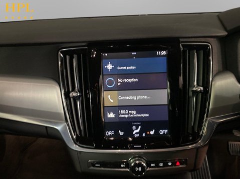 Volvo V90 2.0 T4 Momentum Plus Estate 5dr Petrol Auto Euro 6 (s/s) (190 ps) DAB Radio 15