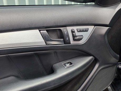 Mercedes-Benz C Class 6.3 C63 V8 AMG Edition 125 Coupe 2dr Petrol SpdS MCT Euro 5 (457 ps) 13