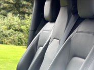 Land Rover Defender HARD TOP X-DYNAMIC HSE 26