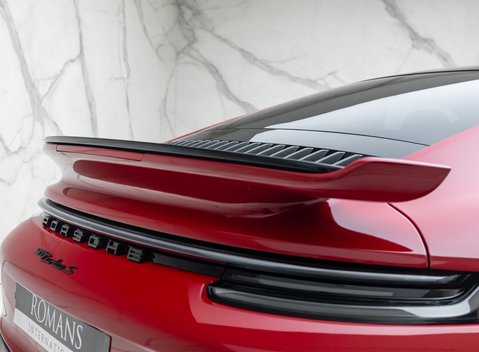 Porsche 911 Turbo S (992) Lightweight 49