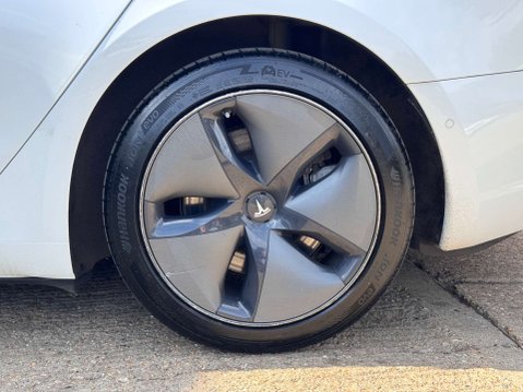 Tesla Model 3 Model 3 Long Range AWD 4WD 4dr 52
