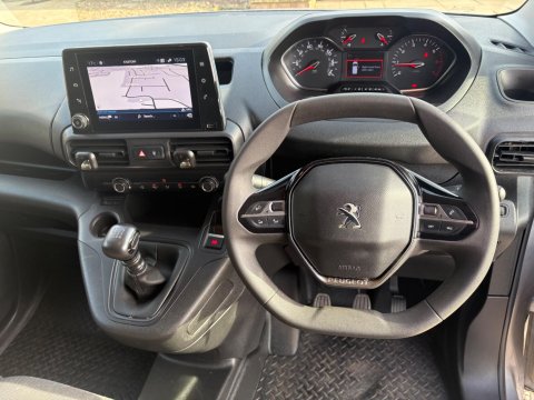 Peugeot Partner BLUEHDI PROFESSIONAL PREMIUM L2 2