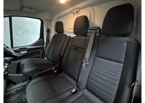 Ford Transit Custom 2.0 300 EcoBlue Limited Panel Van 5dr Diesel Manual L2 H1 Euro 6 (s/s) (130 43