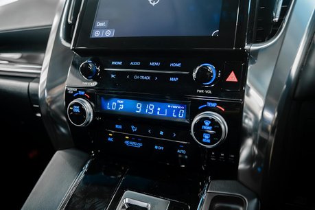 Toyota Alphard 2.5 MPV 2.5 SUV Automatic Petrol 41
