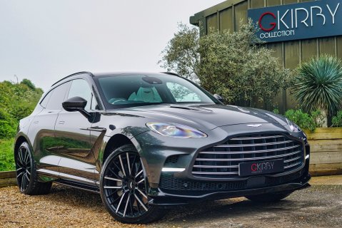 Aston Martin DBX 707 1