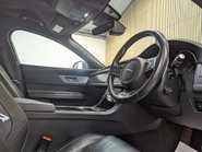 Jaguar XF 2.0 XF R-Sport D AWD Auto 4WD 5dr 33