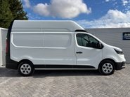 Renault Trafic LH30 Advance 150ps dCi Panel Van 11