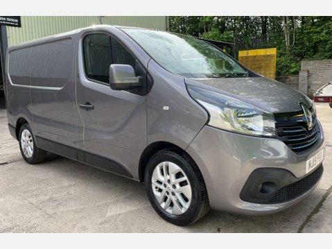 Renault Trafic 1.6 dCi 27 Sport Nav Panel Van 5dr Diesel Manual SWB Standard Roof Euro 6 ( 5