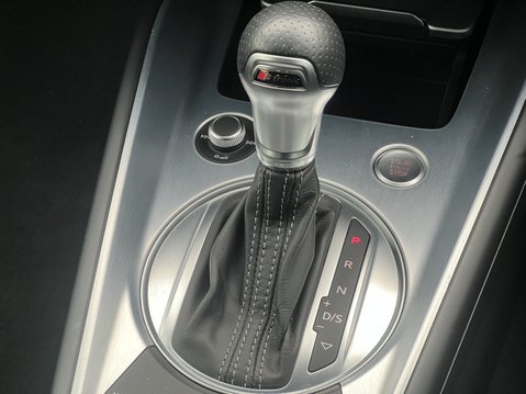 Audi TT 2.0 TFSI 40 S line Coupe 3dr Petrol S Tronic Euro 6 (s/s) (197 ps) 35