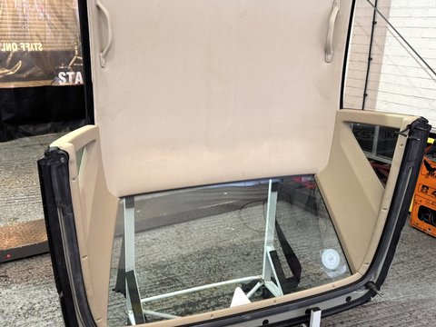 Mercedes-Benz SL Series 500SL-32 68
