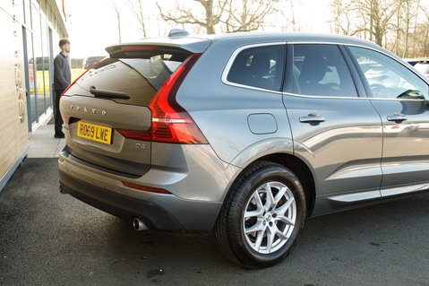 Volvo XC60 D4 MOMENTUM 8