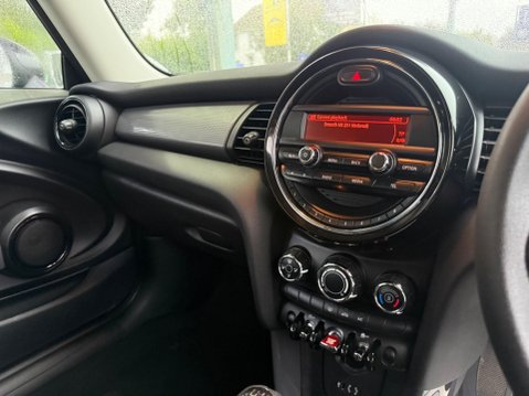 Mini Hatch 1.5 Cooper Euro 6 (s/s) 3dr 16