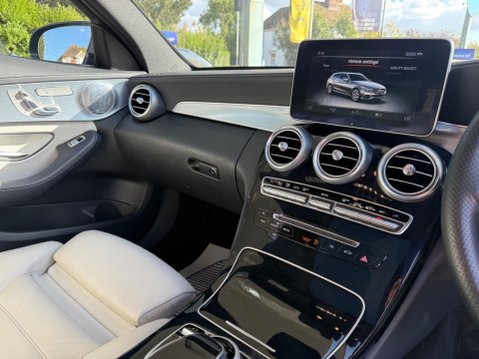 Mercedes-Benz C Class 2.1 C250 BlueTEC AMG Line G-Tronic+ Euro 6 (s/s) 5dr 16